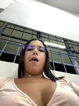 Snapshot of LICEET chatting on September 10, 2025, 11:59 pm LICEET online show from September 10, 2025, 11:59 pm