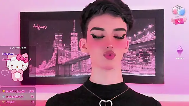 Snapshot of Baby_FenixTS chatting on October 12, 2025, 9:49 pm Baby FenixTS online show from October 12, 2025, 9:49 pm