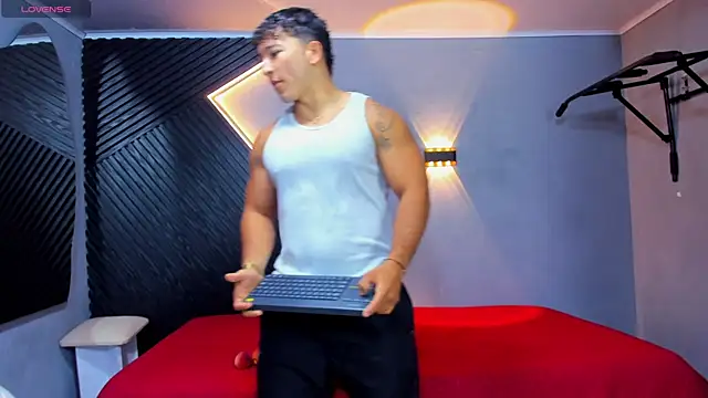 Horny nick18 online show from June 1, 2026, 12:49 pm
