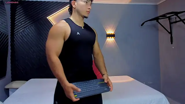 Horny nick18 online show from May 11, 2026, 1:34 pm