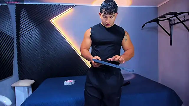 Horny nick18 online show from April 8, 2026, 11:33 am