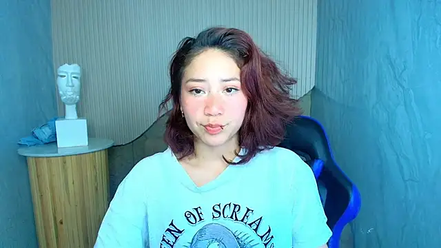 Snapshot of valentina_r_ chatting on October 11, 2025, 3:18 am valentina r  online show from October 11, 2025, 3:18 am