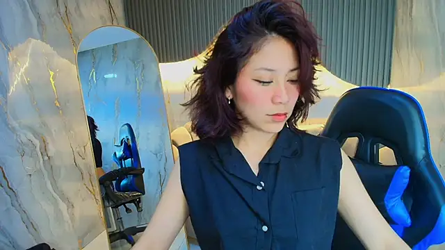 valentina r  online show from November 29, 2025, 3:17 am