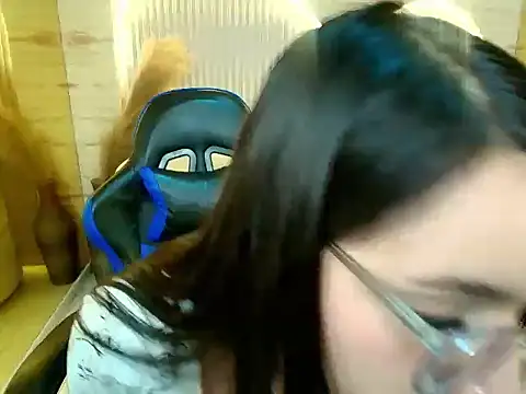 scarlettvixen r online show from September 29, 2025, 7:52 pm