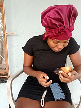 SweetHoney21  online show from December 17, 2025, 2:44 pm