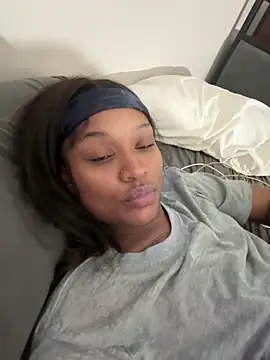 PrettyBabriexox online show from November 27, 2025, 5:19 am