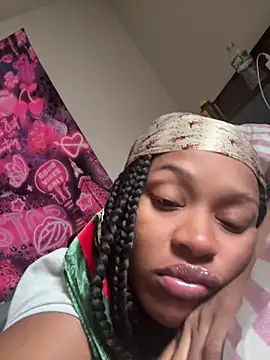 PrettyBabriexox online show from April 13, 2026, 1:15 pm