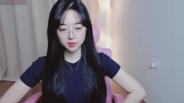 Snapshot of Miu-999 chatting on February 1, 2026, 5:17 am Miu-999 online show from February 1, 2026, 5:17 am