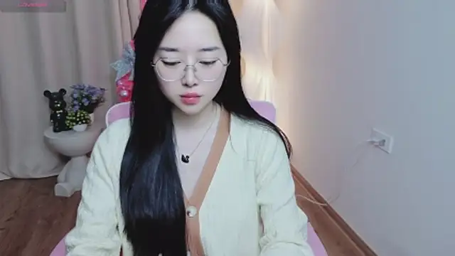 Snapshot of Miu-999 chatting on December 20, 2025, 2:25 am Miu-999 online show from December 20, 2025, 2:25 am