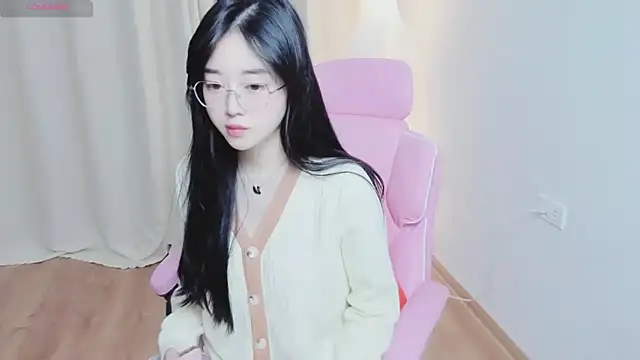 Snapshot of Miu-999 chatting on December 19, 2025, 2:04 am Miu-999 online show from December 19, 2025, 2:04 am