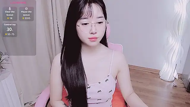 Miu-999 online show from October 18, 2025, 2:24 am