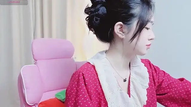 Snapshot of Miu-999 chatting on February 9, 2026, 2:20 am Miu-999 online show from February 9, 2026, 2:20 am