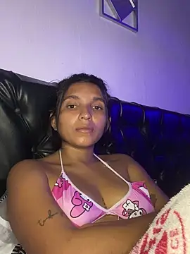  Lorenn  online show from September 9, 2025, 1:20 pm