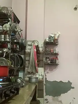 amitsharma7868 online show from April 17, 2026, 2:25 am