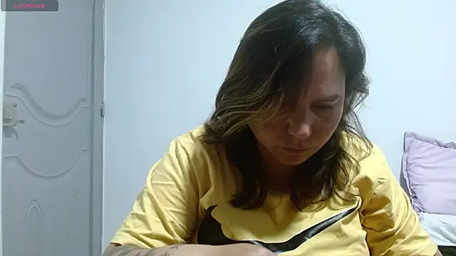 Snapshot of haashkyo chatting on October 21, 2025, 1:05 am haashkyo online show from October 21, 2025, 1:05 am