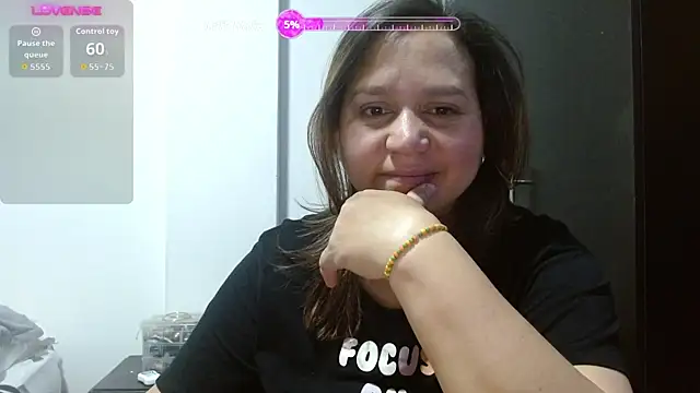 Snapshot of haashkyo chatting on October 9, 2025, 3:34 pm haashkyo online show from October 9, 2025, 3:34 pm