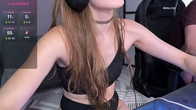 cutemilana sexwife online show from April 1, 2026, 11:11 am