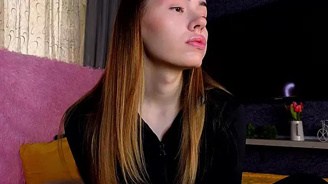 telari0l0ve online show from February 25, 2026, 9:31 am