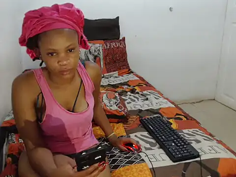 Snapshot of EssenceLovers chatting on February 19, 2026, 6:49 pm EssenceLovers online show from February 19, 2026, 6:49 pm