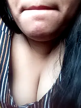 Snapshot of sraboniakter1 chatting on October 22, 2025, 10:47 am sraboniakter1 online show from October 22, 2025, 10:47 am