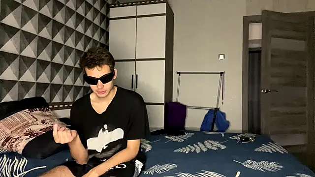 merycouple online show from September 22, 2025, 4:18 am