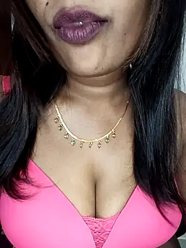 Snapshot of Tamil_kavinila chatting on February 10, 2026, 10:47 am Tamil kavinila online show from February 10, 2026, 10:47 am