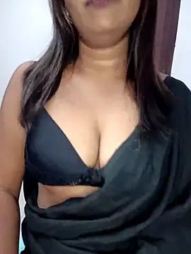 Snapshot of Tamil_kavinila chatting on February 8, 2026, 2:59 pm Tamil kavinila online show from February 8, 2026, 2:59 pm