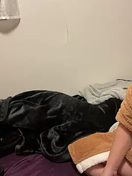 h415a812 online show from November 4, 2025, 7:39 pm