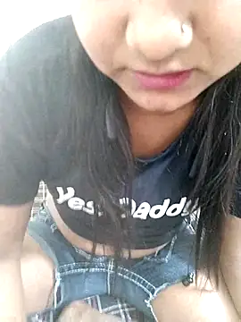 Snapshot of Kavya_Rathore chatting on October 9, 2025, 4:57 am Kavya Rathore online show from October 9, 2025, 4:57 am