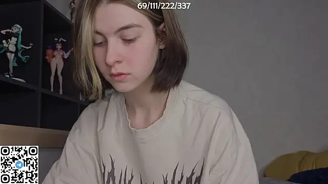 Snapshot of bertamimi chatting on November 4, 2025, 6:22 pm bertamimi online show from November 4, 2025, 6:22 pm