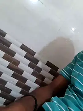 chocoboyfunn online show from April 18, 2026, 1:08 am