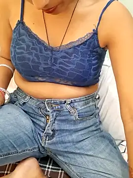 Snapshot of Naira-Tripathi chatting on September 28, 2025, 5:36 am Naira-Tripathi online show from September 28, 2025, 5:36 am