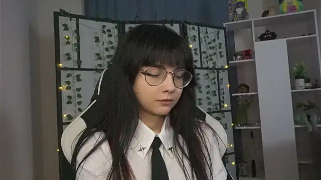 Snapshot of BereniceBattersby chatting on September 19, 2025, 8:57 pm BereniceBattersby online show from September 19, 2025, 8:57 pm