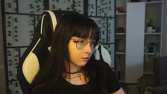 Snapshot of BereniceBattersby chatting on October 1, 2025, 8:46 pm BereniceBattersby online show from October 1, 2025, 8:46 pm