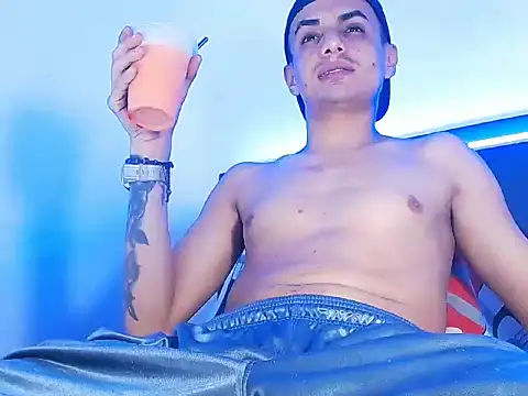 Snapshot of pitersonntt chatting on September 23, 2025, 3:13 am pitersonntt online show from September 23, 2025, 3:13 am