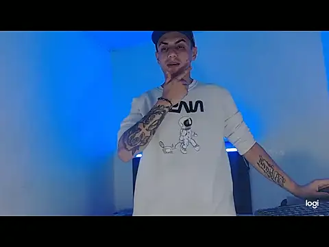 Snapshot of pitersonntt chatting on September 21, 2025, 9:25 am pitersonntt online show from September 21, 2025, 9:25 am