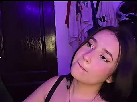 ChloeSnoww online show from November 13, 2025, 4:16 am