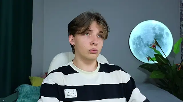 Robby Manson online show from October 2, 2025, 1:14 pm