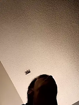 sarahkat86 online show from November 22, 2025, 2:43 am