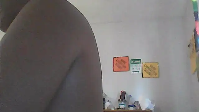 sarahkat86 online show from May 22, 2026, 9:57 pm