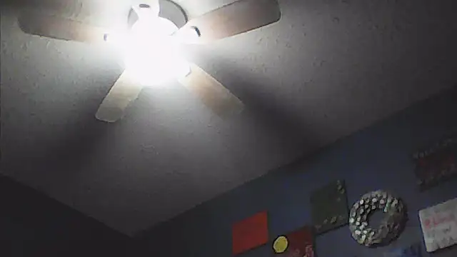 Snapshot of sarahkat86 chatting on October 17, 2025, 12:58 am sarahkat86 online show from October 17, 2025, 12:58 am