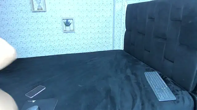 Snapshot of lisa_logan chatting on September 26, 2025, 3:24 am lisa logan online show from September 26, 2025, 3:24 am