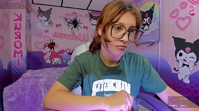 Snapshot of michell__petit_ chatting on October 15, 2025, 11:51 am michell petit online show from October 15, 2025, 11:51 am