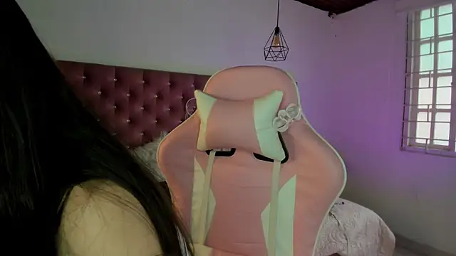 Snapshot of Jade_rey_ chatting on September 12, 2025, 5:35 pm Jade rey  online show from September 12, 2025, 5:35 pm