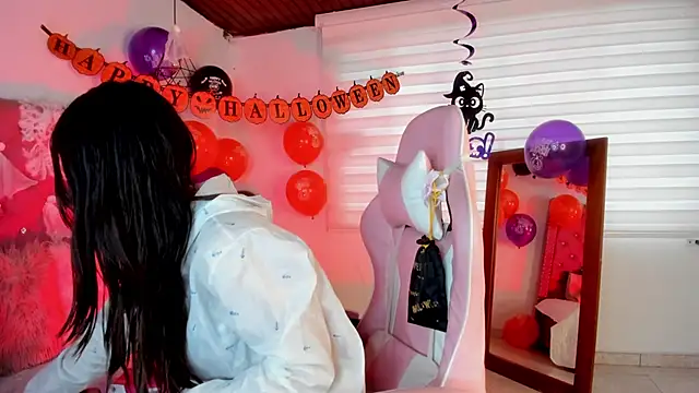 Snapshot of Jade_rey_ chatting on October 14, 2025, 5:24 pm Jade rey  online show from October 14, 2025, 5:24 pm