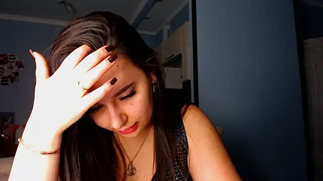 NikiWhite online show from September 25, 2025, 8:37 pm