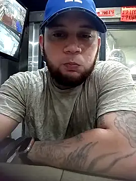 Catire10  online show from October 4, 2025, 8:21 pm