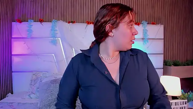 AdelaTaylor online show from September 26, 2025, 7:43 pm