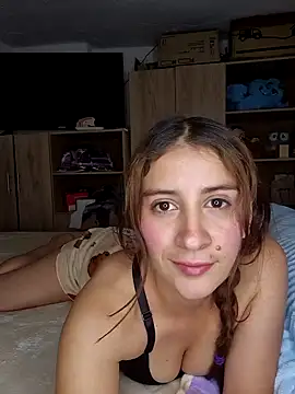 Snapshot of aytanna_torrez chatting on September 16, 2025, 6:20 pm aytanna torrez online show from September 16, 2025, 6:20 pm
