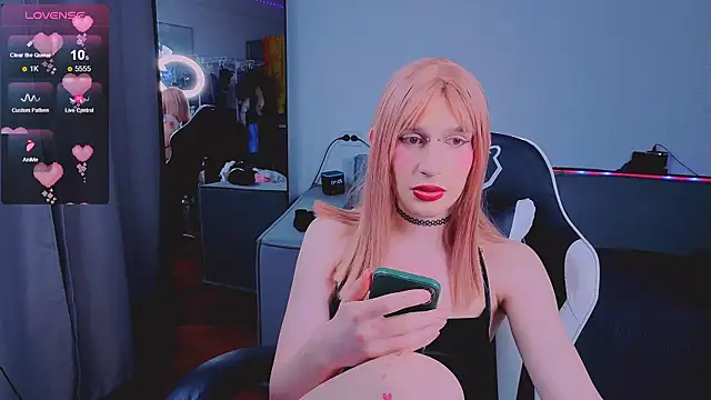 Snapshot of yoi_mika chatting on September 22, 2025, 5:41 pm yoi mika online show from September 22, 2025, 5:41 pm